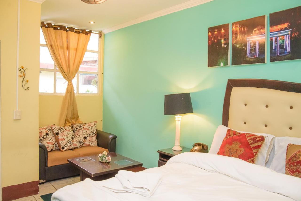 Hotel Vintage "Casa Las Flores" Кесальтенанго Экстерьер фото