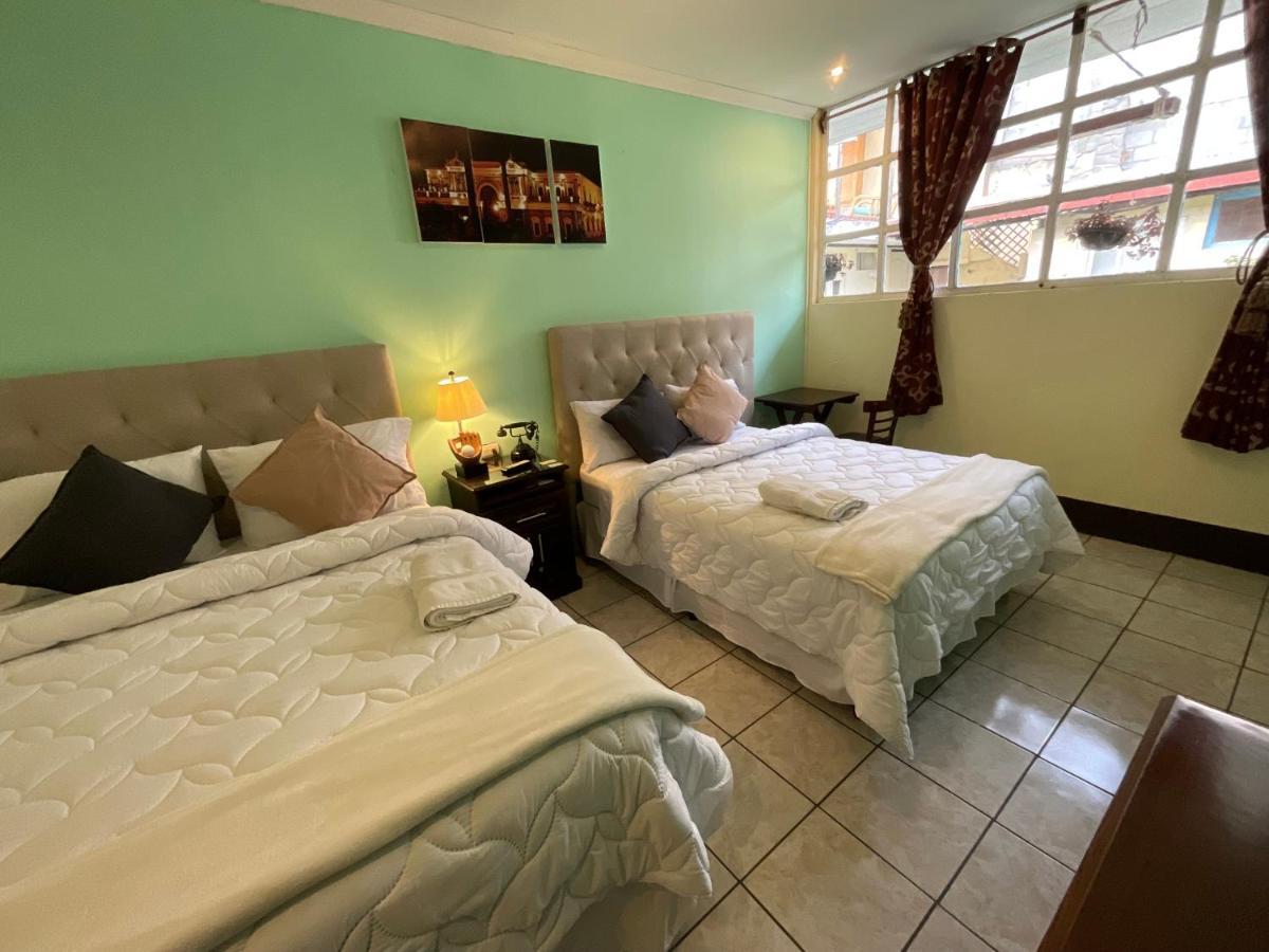 Hotel Vintage "Casa Las Flores" Кесальтенанго Экстерьер фото