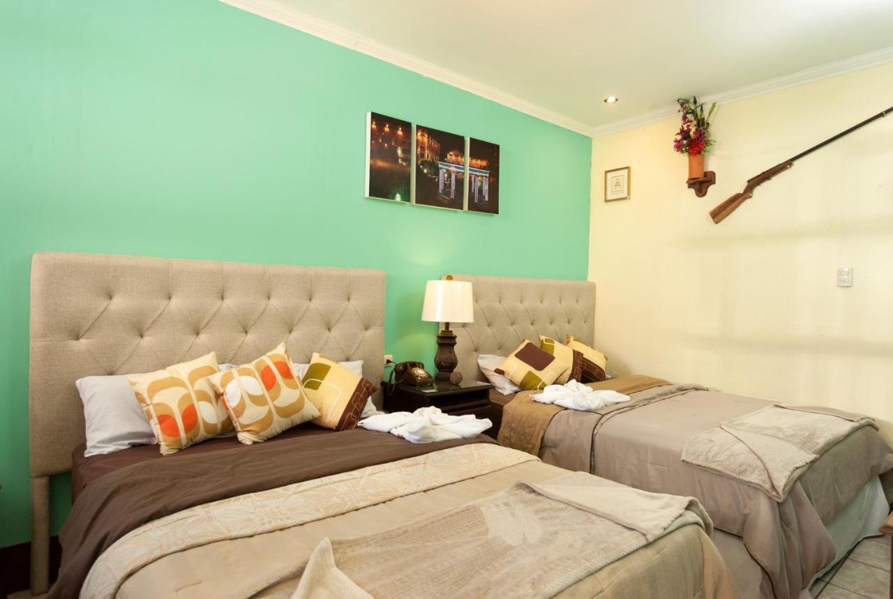 Hotel Vintage "Casa Las Flores" Кесальтенанго Экстерьер фото