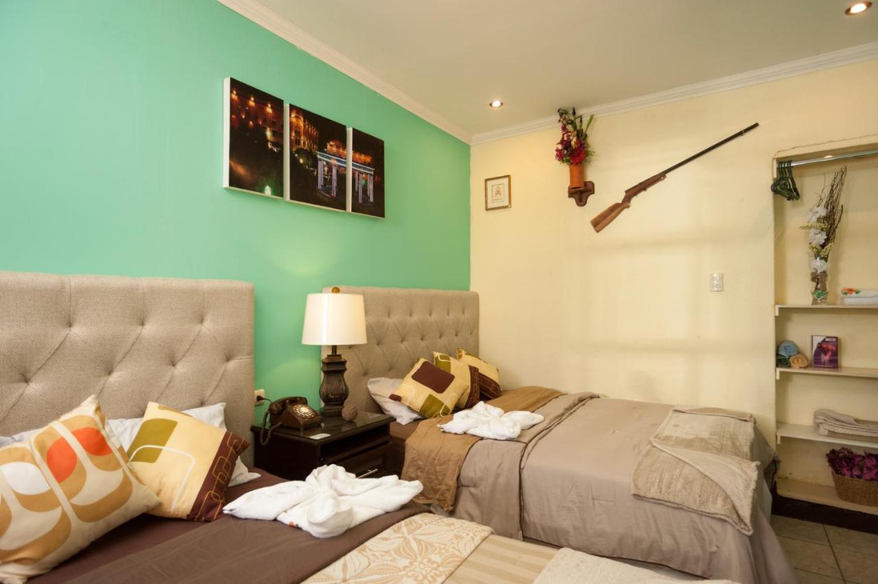 Hotel Vintage "Casa Las Flores" Кесальтенанго Экстерьер фото
