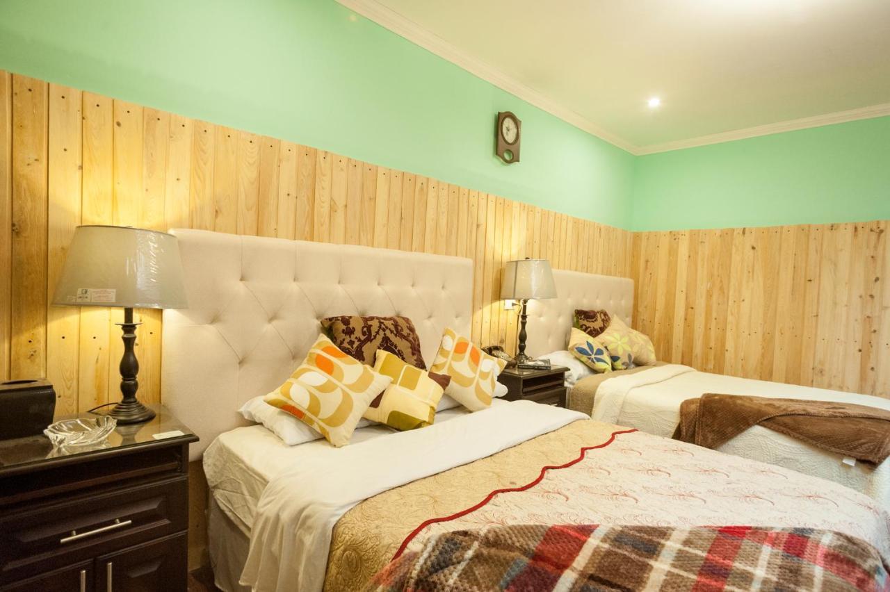 Hotel Vintage "Casa Las Flores" Кесальтенанго Экстерьер фото