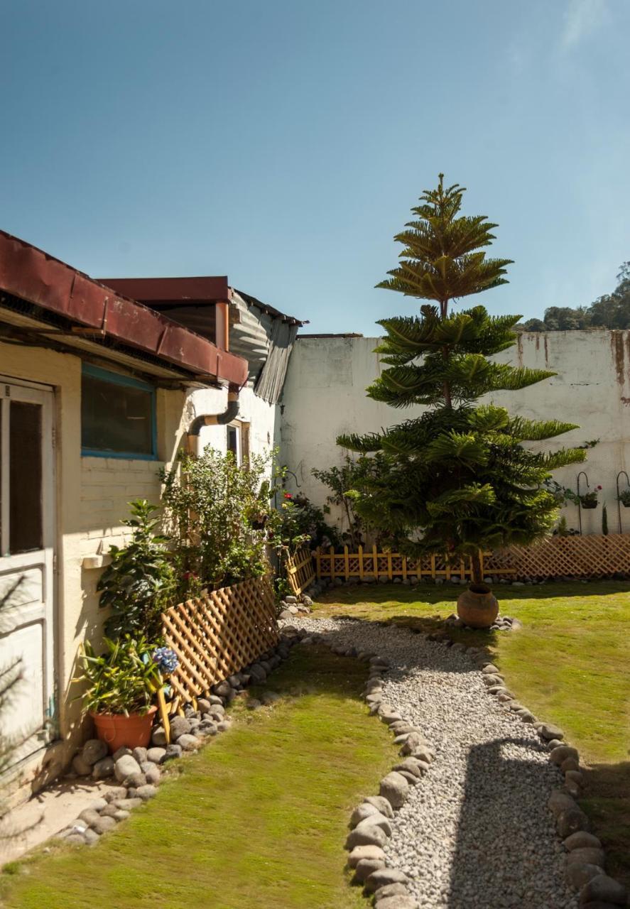 Hotel Vintage "Casa Las Flores" Кесальтенанго Экстерьер фото