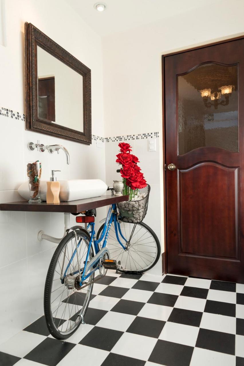 Hotel Vintage "Casa Las Flores" Кесальтенанго Экстерьер фото